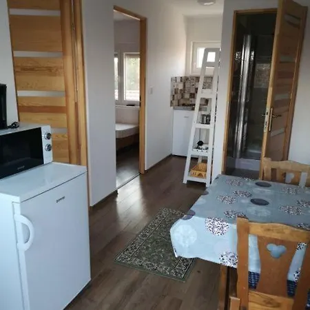 Biro Apartmanhaz * Sarmellek